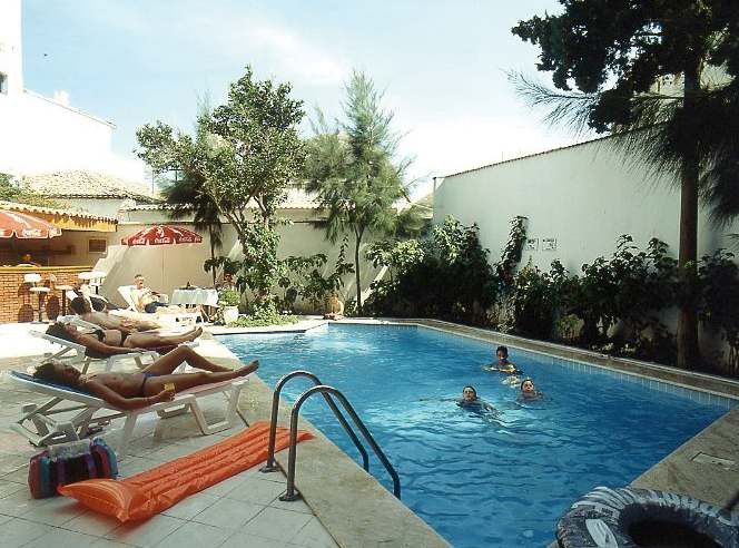 Akdeniz Apart Hotel Kusadası Extérieur photo